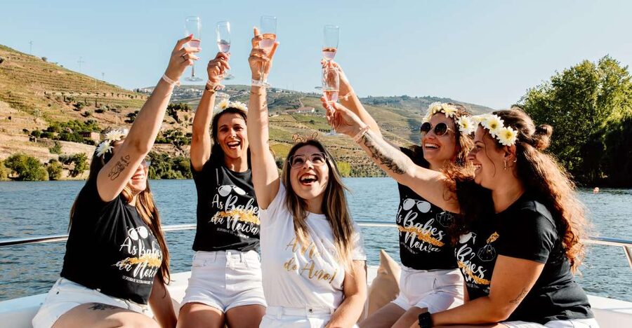 Porto: Douro Valley Full-Day Boat, Train, and Lunch Tour - Getting started at Trindade Domus and settling into the Douro rhythm