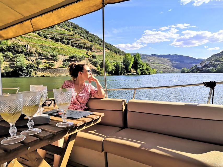 Porto: Douro Valley Private Grand Experience - Private - Second Douro Stop: More Views, Shopping Time, and a Final Round