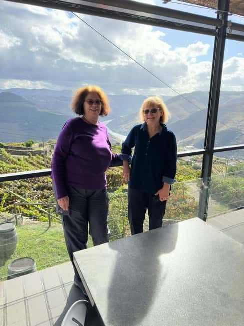 Porto: Douro Valley Tour with 3 Wineries and Lunch - Pinhão: the Douro River town moment