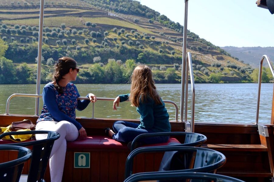 Porto: Douro Valley Vineyards Tour with Lunch & River Cruise - Douro in one day: what you’ll notice right away