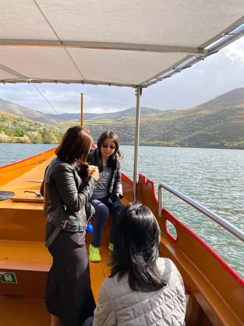 Porto: Douro Valley Wine Tour with Tastings, Lunch & Cruise - Pinhão: lunch base and departure point for the river cruise