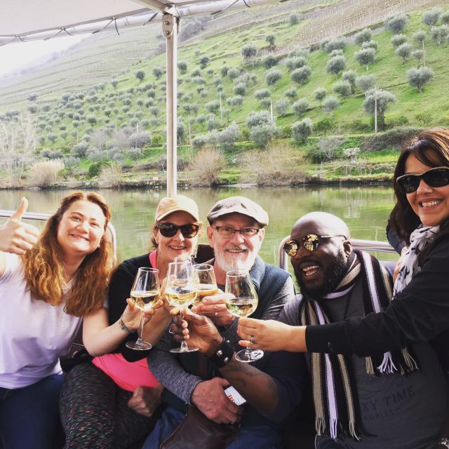 Porto: Douro Valley Wine Tour with Tastings, Lunch & Cruise - Choosing 1 winery vs 2 wineries: match the tour to your style
