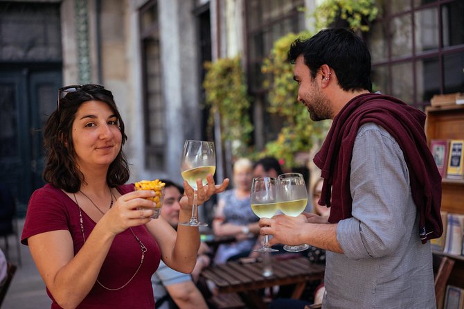 Porto Drinks and Bites Private Tour - Meeting Point at Rua da Picaria and How the Walk Feels