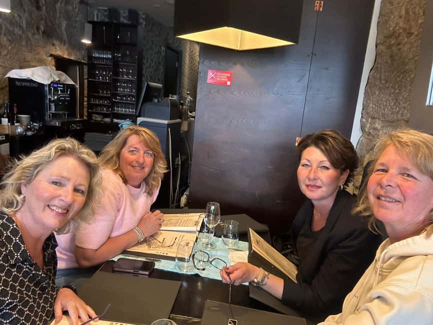 Porto Exclusive PRIVATE Walking Tour + Porto Wine tasting - Palacio da Bolsa to the local bar: Port tasting with real guidance