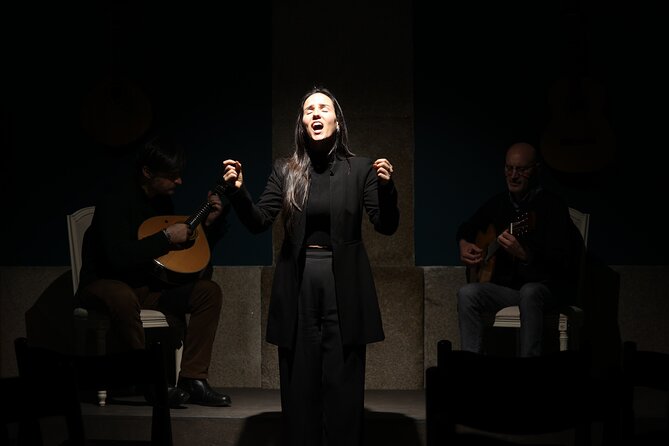 Porto : Fado and Porto Wine Show at the Trinity Noble Hall - Porto wine during the music: choose Dry White, White, Rosé, or Ruby