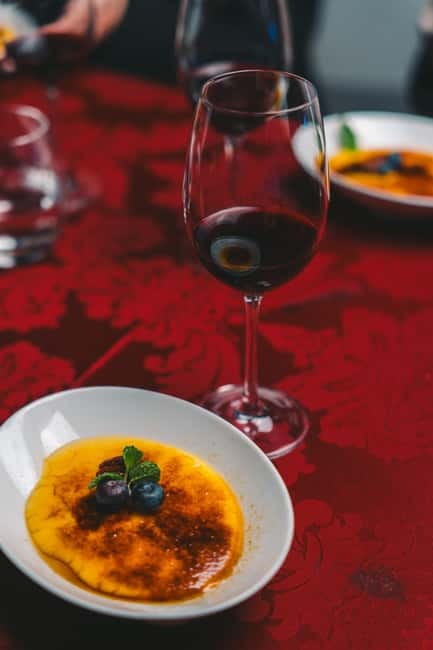 Porto: Fado Show & Dinner: A Night of Fado & Fine Dining - Key things you’ll notice at Lemon Plaza