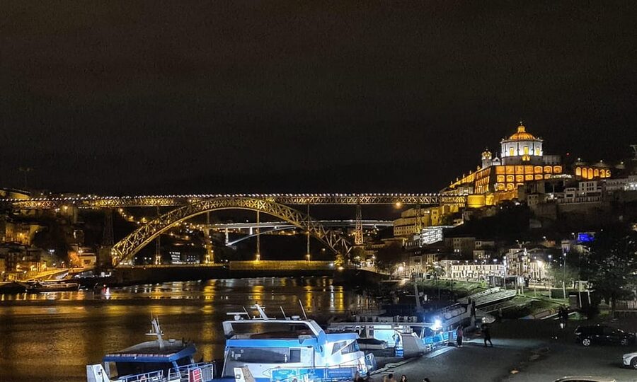 Porto: Fado Show with Dinner in a Traditional Fado House - Quick booking tip: plan around the minimum group size
