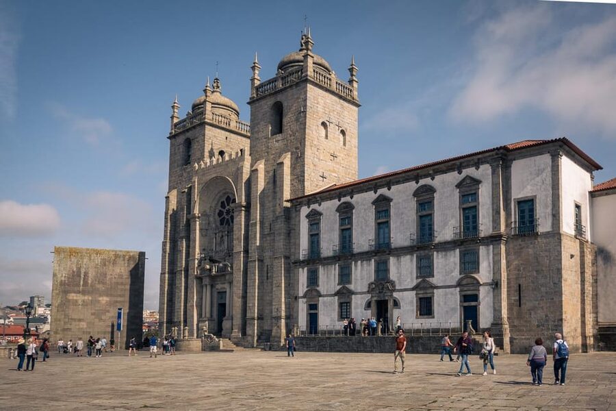 Porto: Flexible Walking Tour in Medieval Area - Porto’s Old Streets: Aldas and Pena Ventosa Lanes