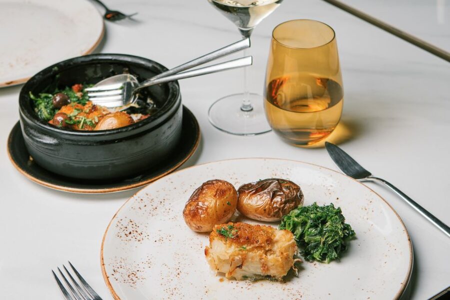 Porto: Fonseca Cellar Tour & Fado Show with Optional Dinner - Who this experience is best for