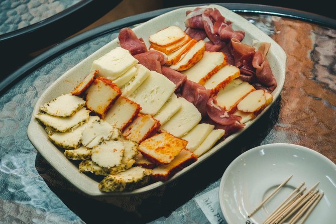 Porto Food and Local Drinks Evening Tour by Food Lover Tour - Who should book this Porto evening food and local drinks tour