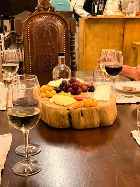 Porto: Food and Wine tasting tour of Hidden Gems - Stop 1: Restaurante Conga Casa das Bifanas for Porto’s classic start