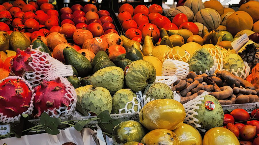 Porto Food Tour: 10 tastings at 5 Restaurants and Eateries - A local restaurant for beer and a proper lunch-style tasting