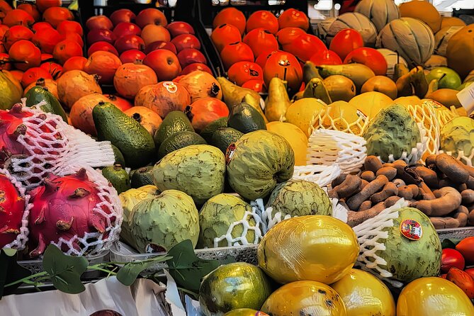 Porto Food Tour: 10 tastings at 5 restaurants & eateries - Carmo and Carmelitas churches, Café Piolho, and roasted chorizo
