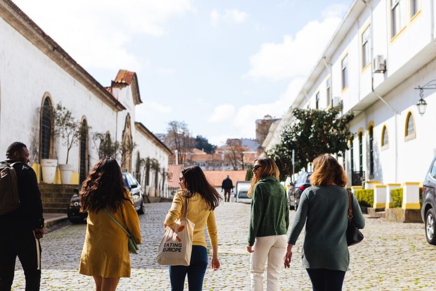 Porto: Food & Wine Tasting Walking Tour with Port Wine Cave - How much food you get and how to plan your appetite