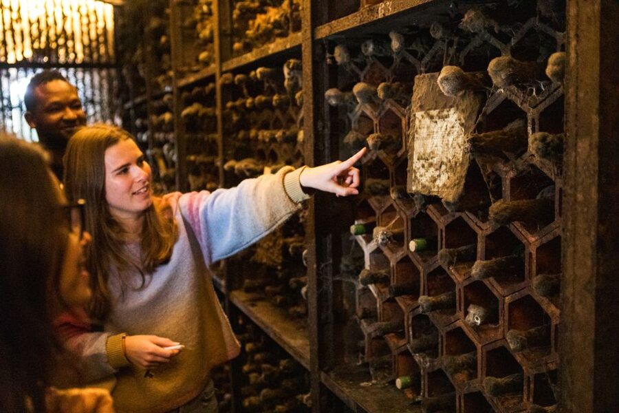 Porto: Food & Wine Tasting Walking Tour with Port Wine Cave - The Bispo pastry warm-up in Vila Nova de Gaia