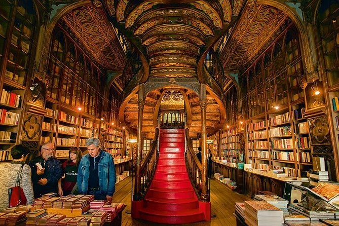 Porto Full Day City Tour Wine Tasting and Six Bridges Cruise - Vila Nova de Gaia: Port wine lodge tour and a tasting you can understand