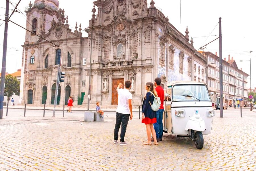 Porto: Full-Day Private Tuk Tuk Tour - Gardens and viewpoints: Cordoaria’s green space to Palácio de Cristal