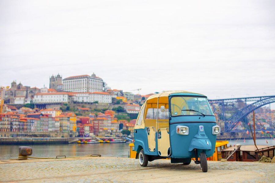 Porto: Full-Day Private Tuk Tuk Tour - Where the tour begins: São João area and Café Batalha meeting point