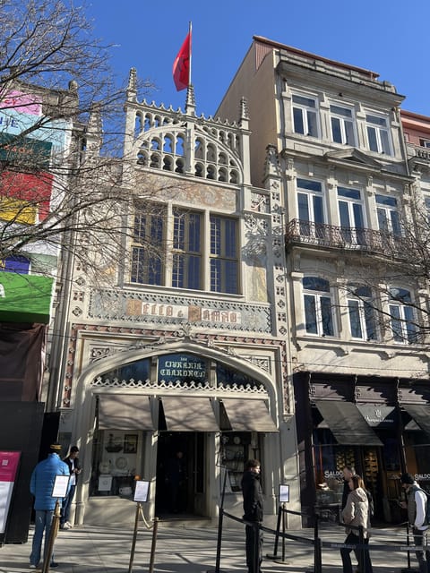 Porto: Guided City Highlights Walking Tour - Why this 3-hour Porto walk feels like the right size