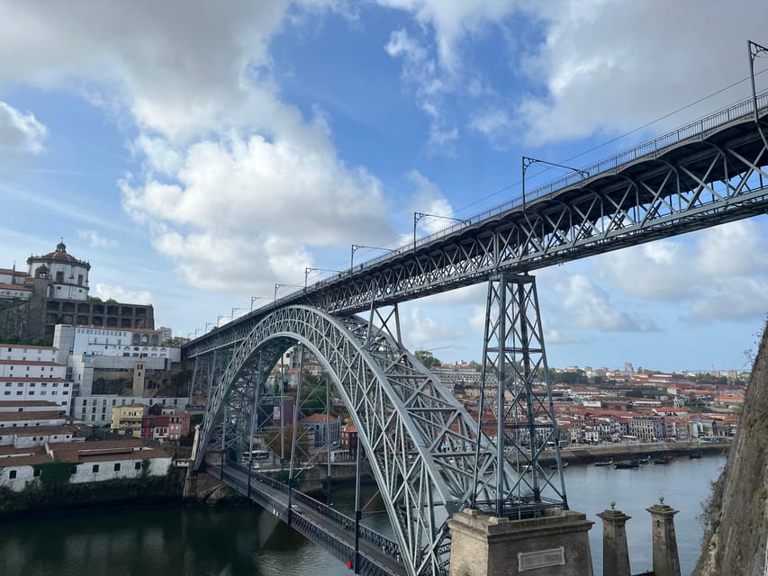 Porto: Guided City Highlights Walking Tour - Miradouro da Vitória: the viewpoint stop that makes the whole walk feel worth it