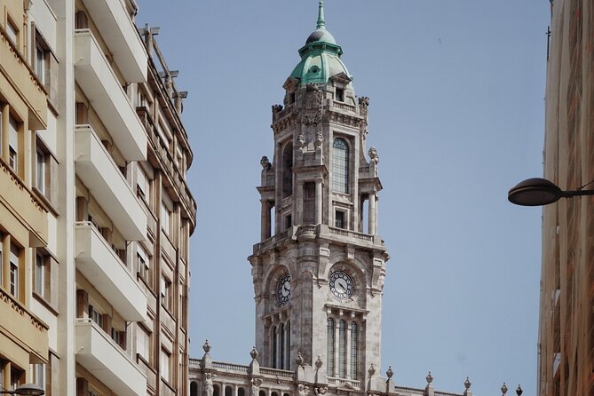 Porto Guided Tour to the Historical Center on a Tuk Tuk - Praça Nova, the Blacksmith square story, and a lion fountain