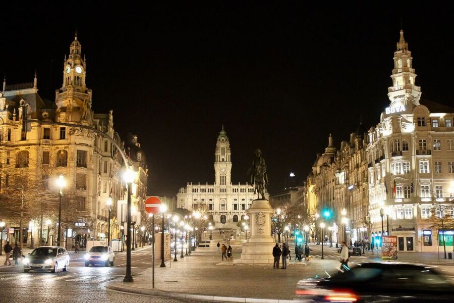 Porto: Guided Walking Tour and Lello Bookshop - Price and value of the $70 small-group format