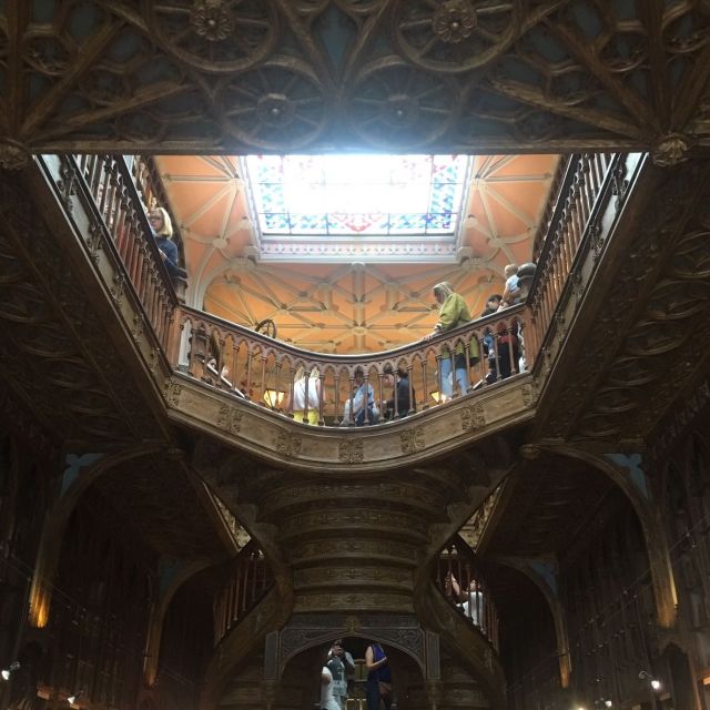 Porto: Half-Day Small Group City Tour with port wine tasting - Mercado do Bolhão: The shopping stop that actually feels like Porto