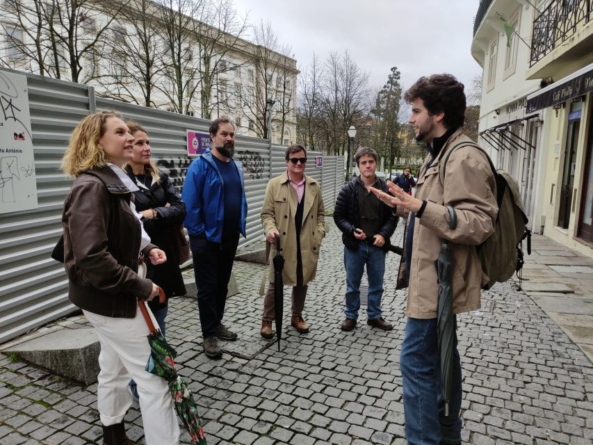 Porto: Half-Day Street Art Tour - 75 minutes of back streets to the Luís I Bridge area