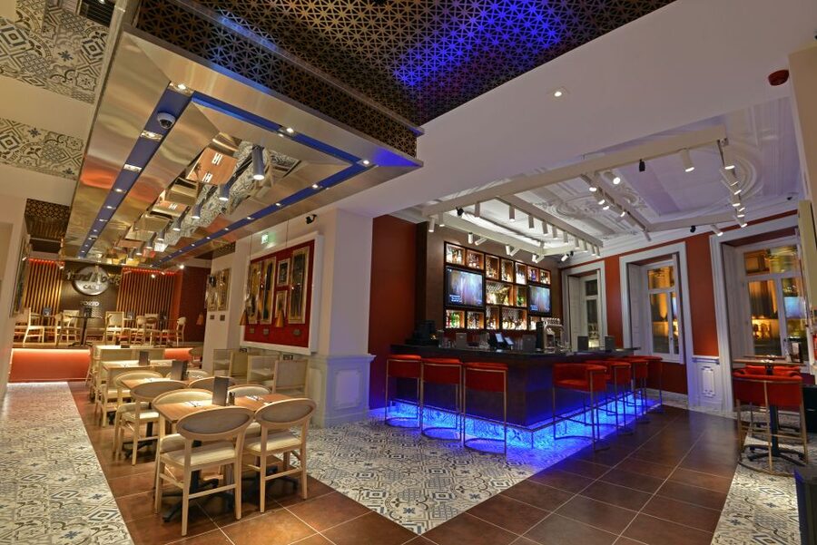 Porto: Hard Rock Cafe Skip-the-Line with Set Menu - Skip-the-Line at Hard Rock Porto: Fast In, Easy Win