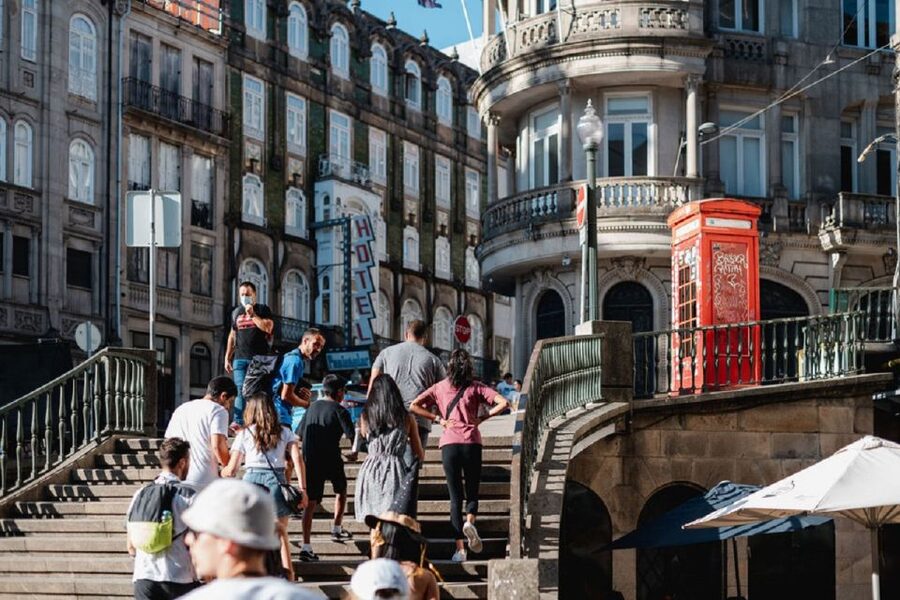 Porto: Harry Potter and City of Porto Guided Walking Tour - Cordoaria’s Garden: a pause that helps the story land