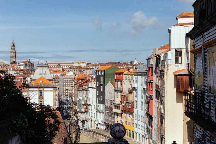 Porto: Harry Potter’s Inspiration Tour - Meeting under São Bento’s clock: a fast start in Porto