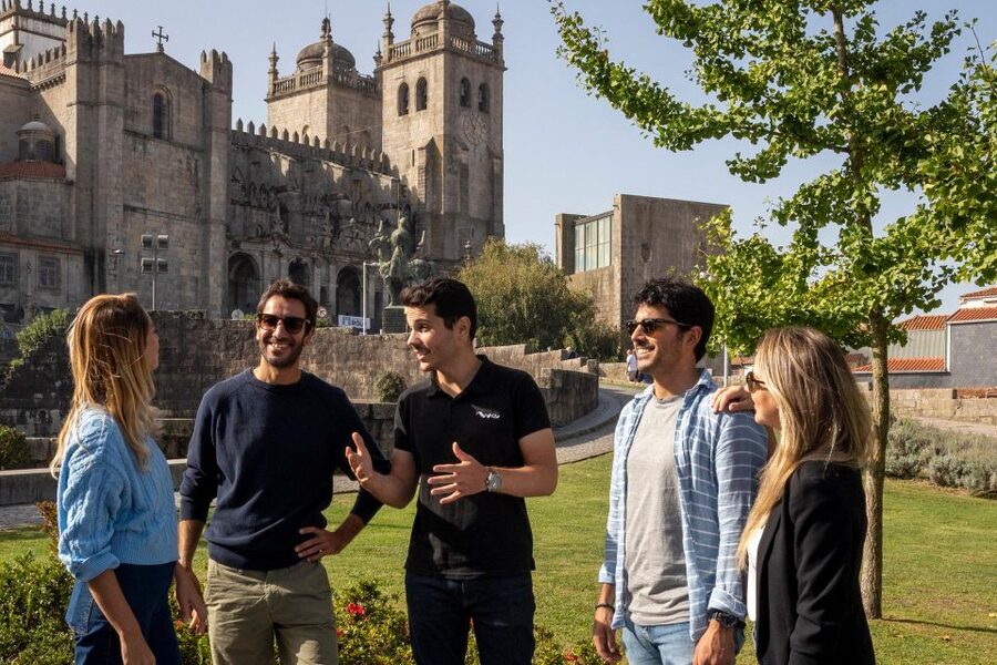 Porto: Helicopter Ride, Guided Walking Tour & River Cruise - Key points I’d plan around