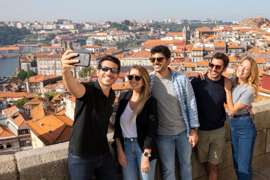 Porto: Helicopter Ride, Guided Walking Tour & River Cruise - How the 5 hours really feel: timing, heat, and group rhythm