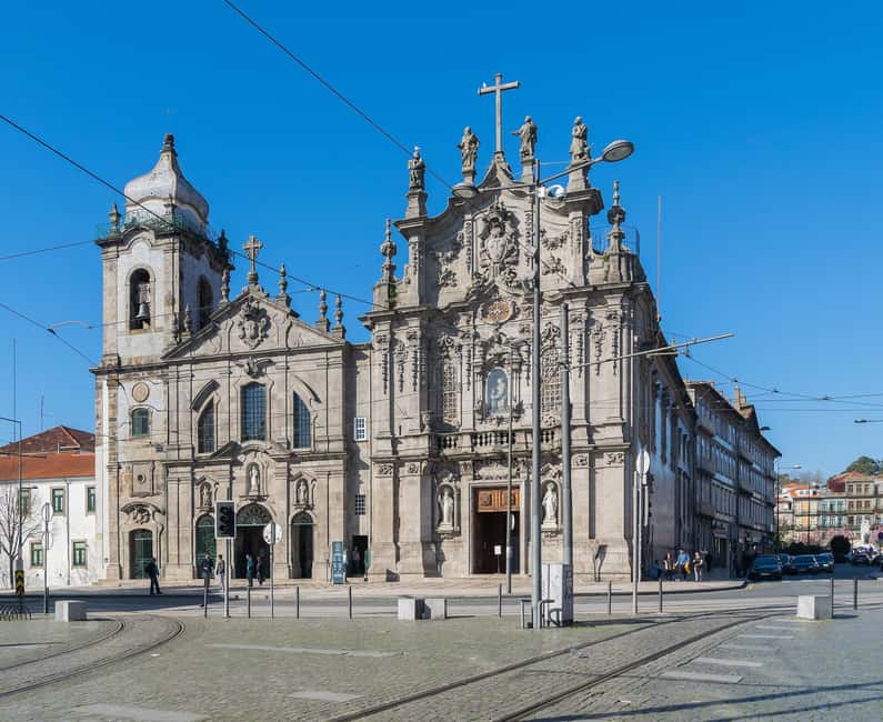 Porto Highlights and Tram - Private Tour - Rua das Flores and Infante D Henrique Square: Classic Streets, Good Photo Angles