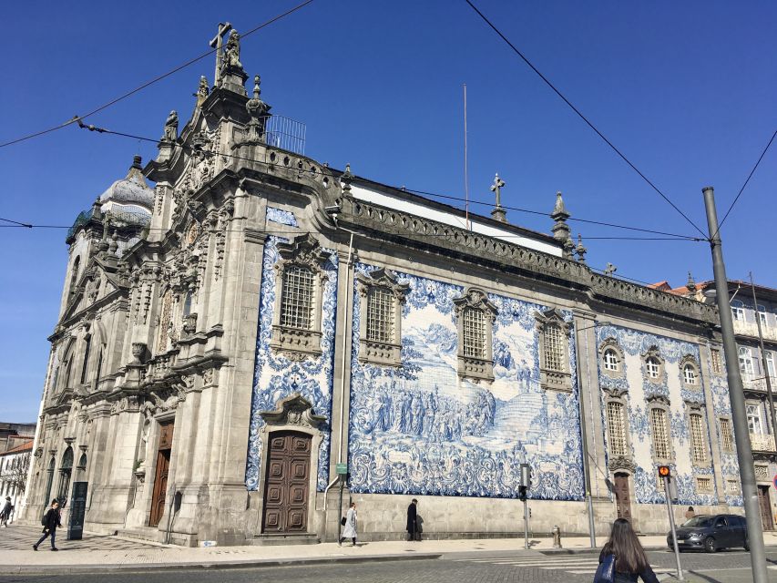 Porto: Highlights & hidden gems Walk - max 10 - Clérigos Tower, Antiga Cadeia, and the Rua das Flores segment