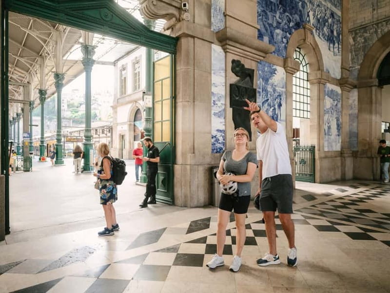 Porto: Highlights in 3 Hours E-Bike Tour - Port’s core: Porto Cathedral, São Bento Station, and Avenida dos Aliados