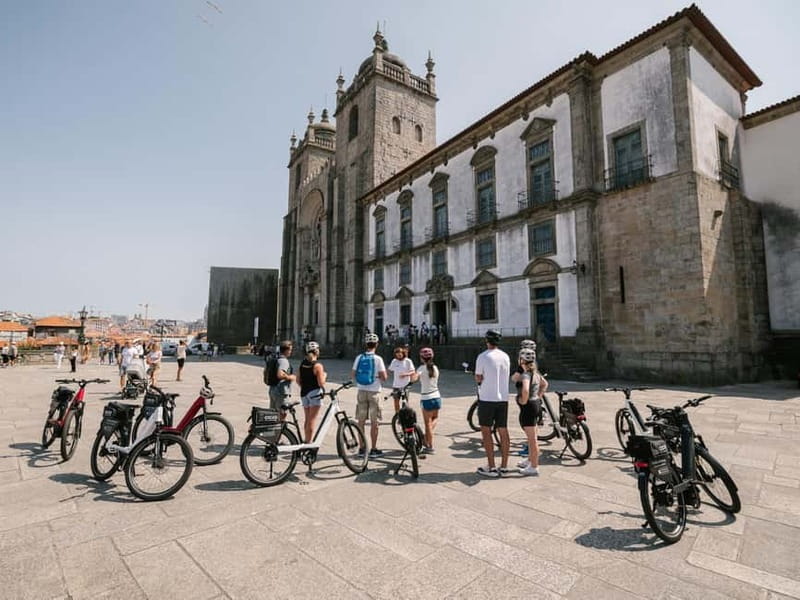 Porto: Highlights in 3 Hours E-Bike Tour - Palácio de Cristal gardens: the viewpoint break that changes your perspective