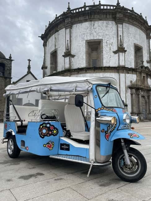 Porto: Historic Center Tuk-Tuk Tour - Your driver and the language factor (where the tour can rise or fall)