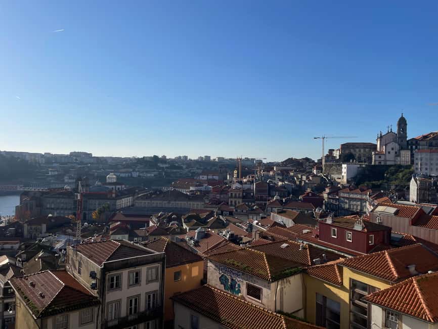 Porto: Historic Walking Tour with Local Guide - Sé do Porto: finishing under the cathedral’s long gaze