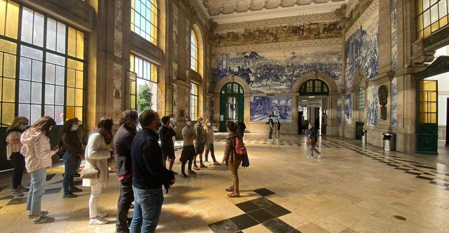 Porto: Historical Center Walking Tour - Price and value for a 2.5-hour guided walk in Porto