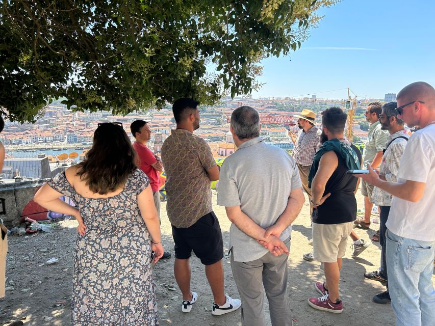 PORTO: Historical Walking Tour - Sé neighborhood: medieval streets, real character, and smart storytelling