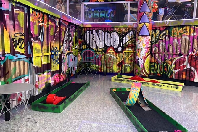 Porto Indoor Mini Golf Experience with Bar - Neon-lit 18 holes in Porto: what you’re really paying for