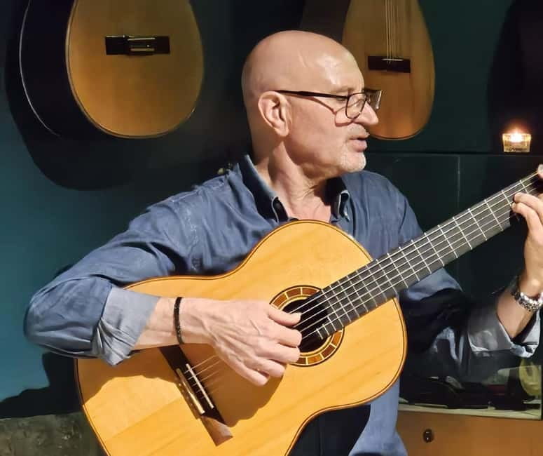 Porto: Intimate Fado Show & Port Wine in Trindade Noble Hall - A One-Hour Fado Moment in Trindade Noble Hall