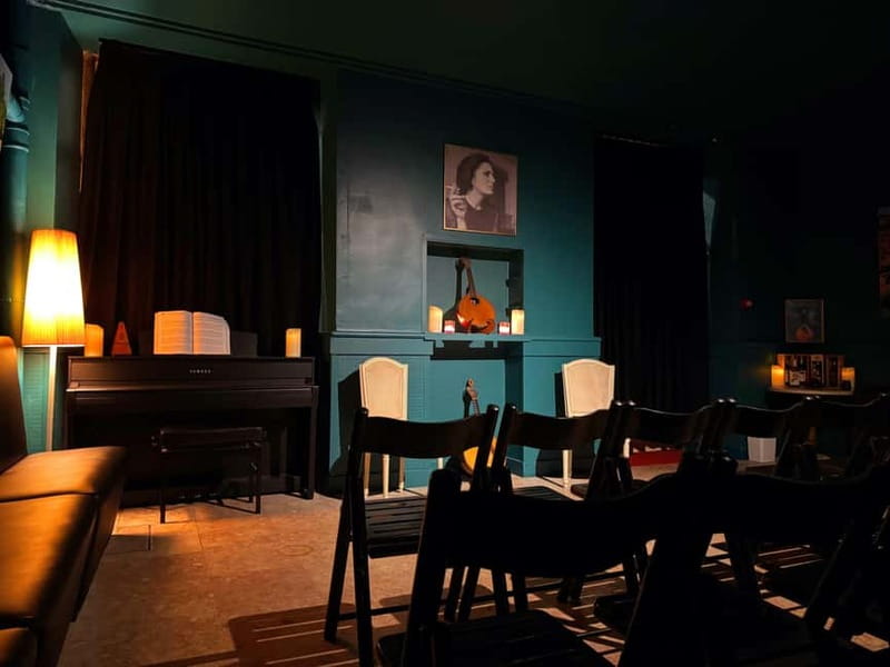 Porto: Intimate Fado Show & Port Wine in Trindade Noble Hall - Port Wine Choices: Dry White, White, Rosé, Ruby