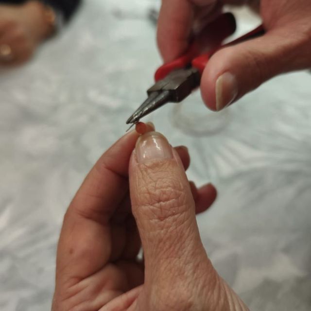 Porto Jewelry Workshop: create your necklace or bracelet - What you actually learn: silver wire technique plus real craft context