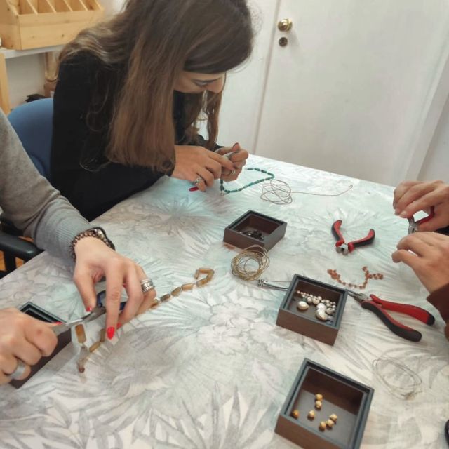 Porto Jewelry Workshop: create your necklace or bracelet - The 2.5-hour flow: how you go from wire to a finished necklace or bracelet