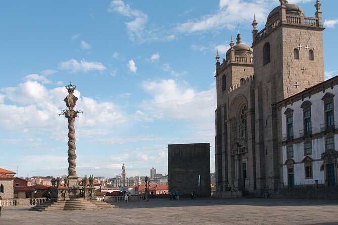 Porto Jewish Heritage Walking Tour Small group - Meeting at Vimara Peres and Getting Your Bearings Fast