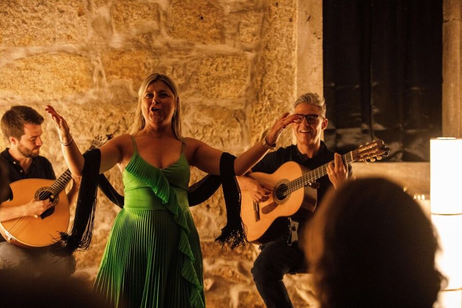 Porto: Live Fado Show with Glass of Port Wine - The Music and Acoustics: Why the Room Matters