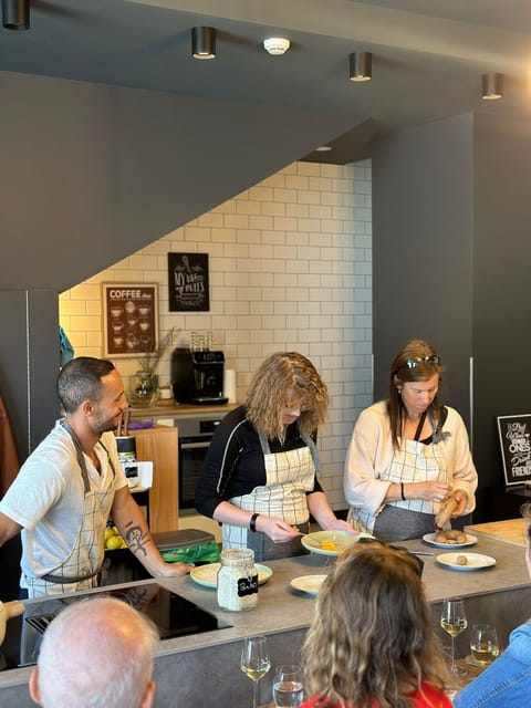 Porto: Local Market Tour & Cooking Class/Showcooking - Mercado do Bolhão: Porto Food Wisdom You Can Use