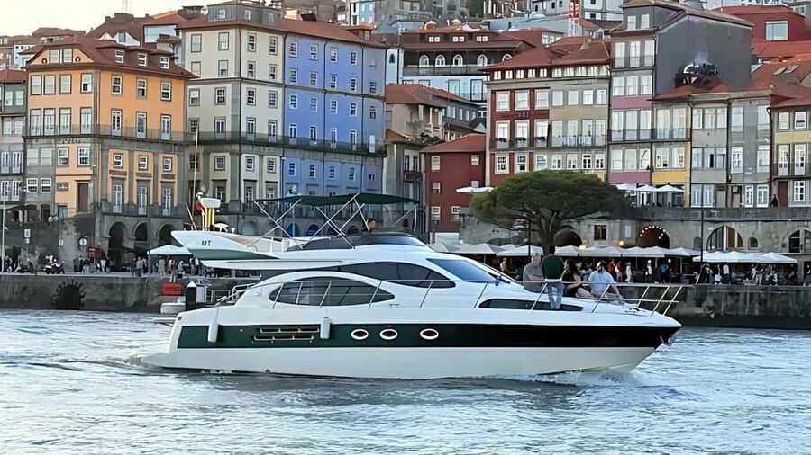 Porto: Luxury 6 Bridges Yacht Cruise with Wine & Snacks - Key highlights you’ll remember
